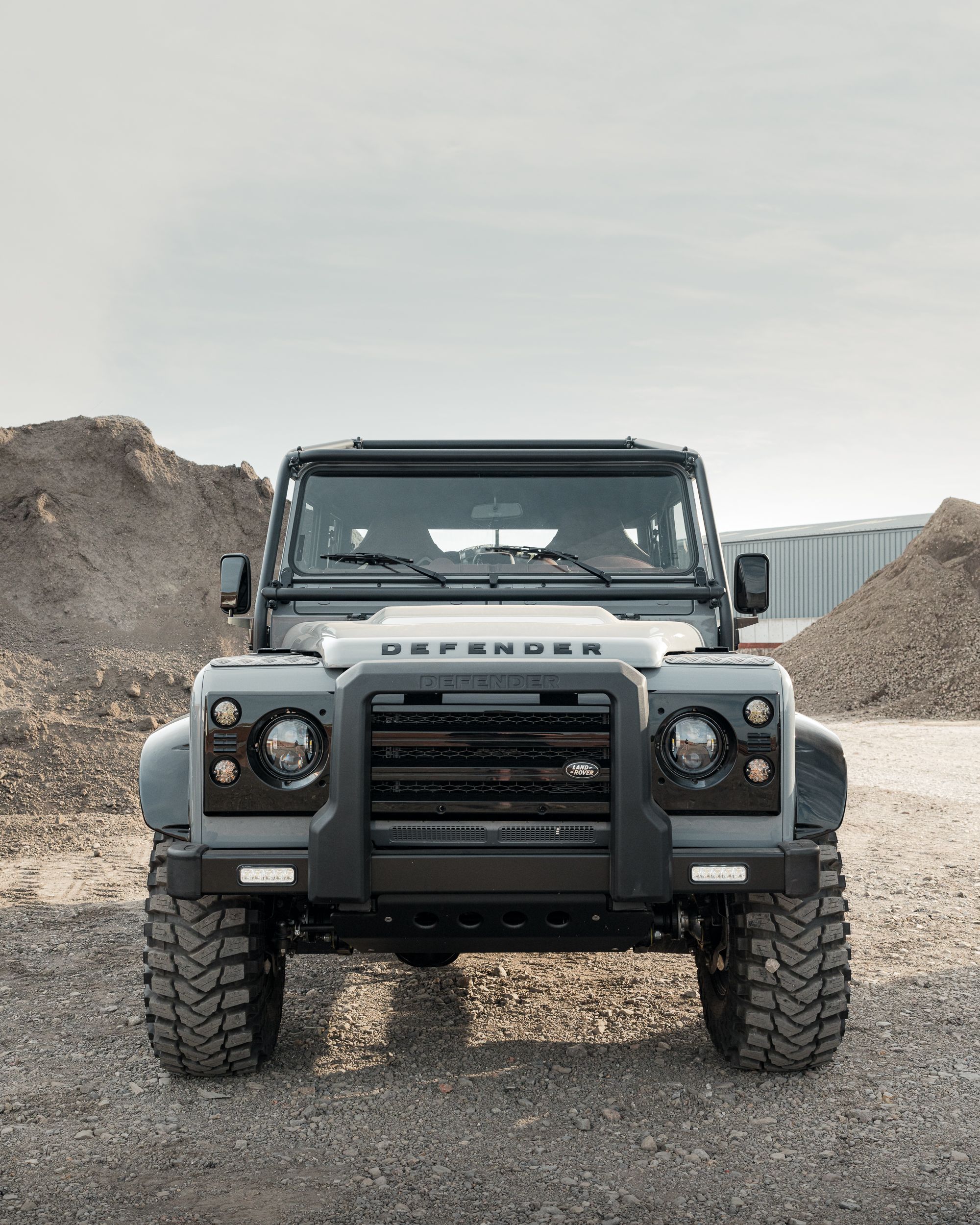 Prepared Defender photographed without a number plate
